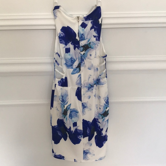 Dress - Picture 4 of 6